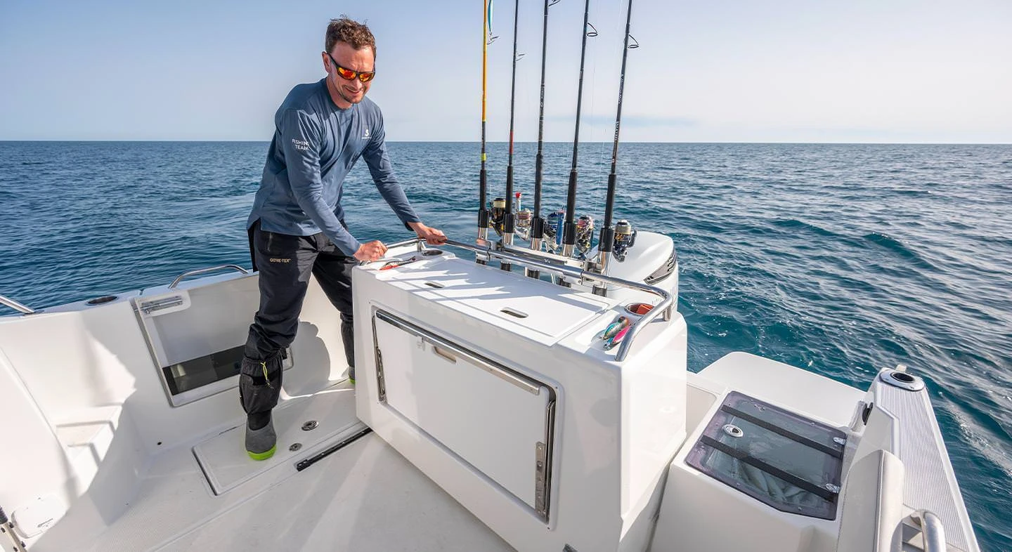 Beneteau Antares 8 Fishing Version