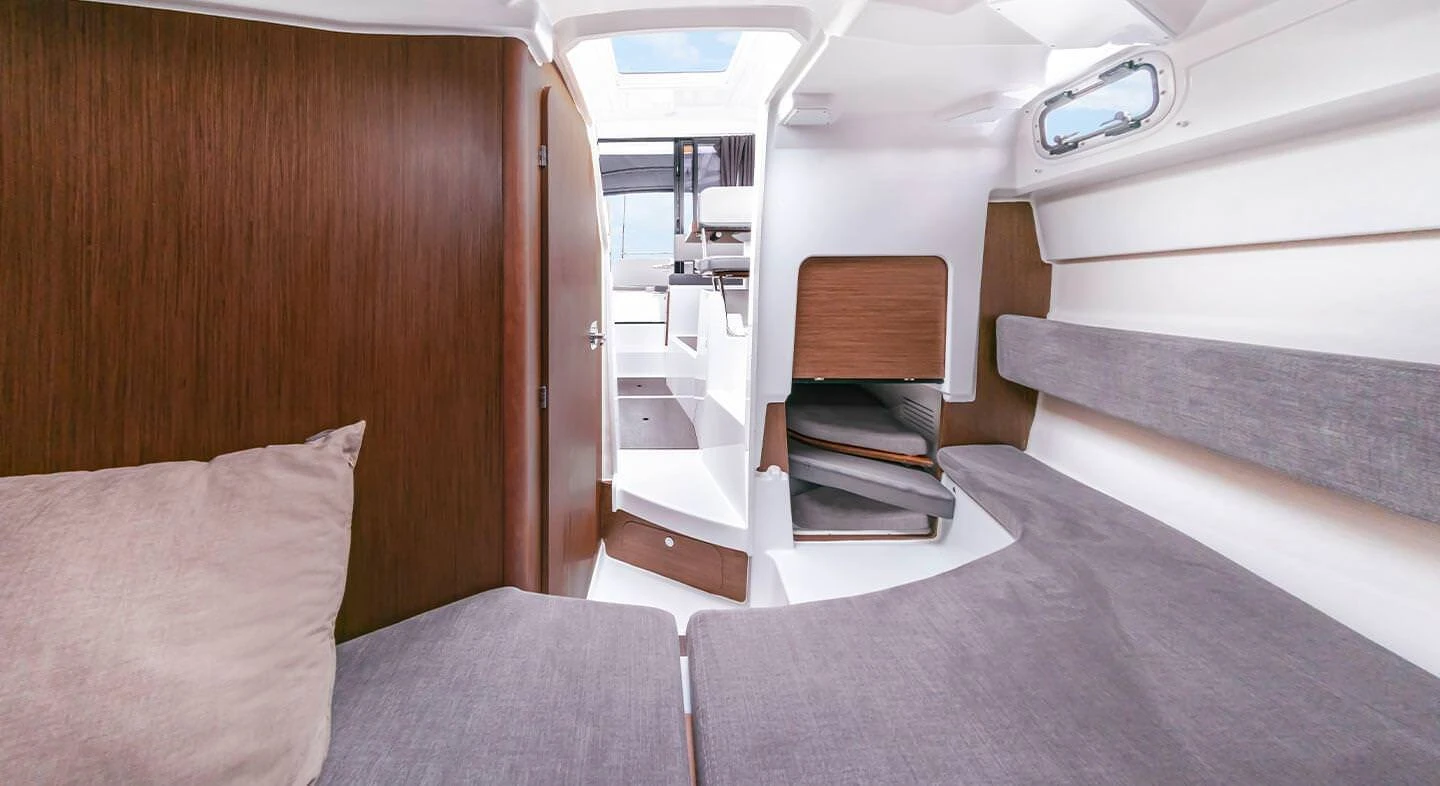 Beneteau Antares 8 Fishing Version