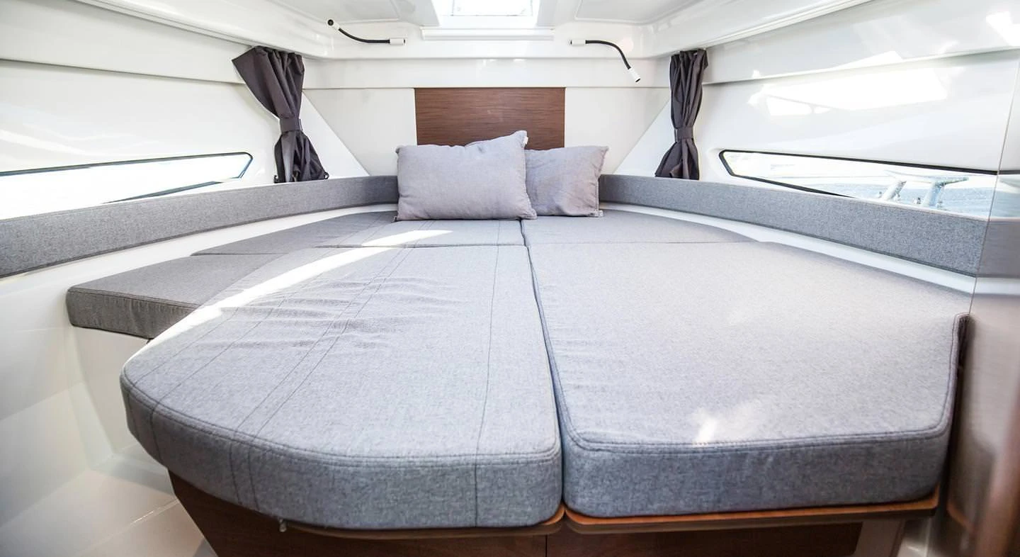 Beneteau Antares 9 OB