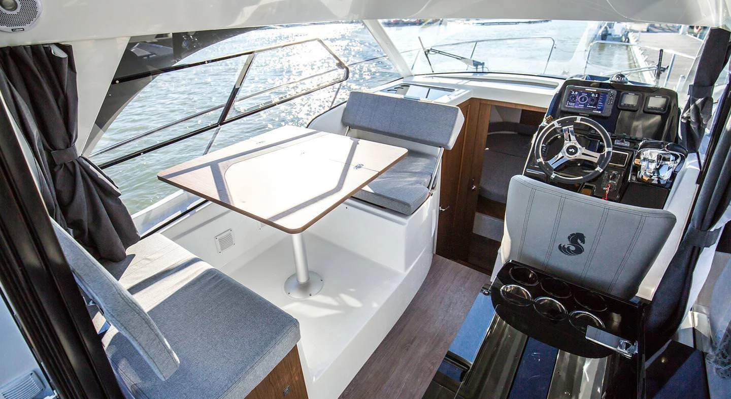 Beneteau Antares 9 OB
