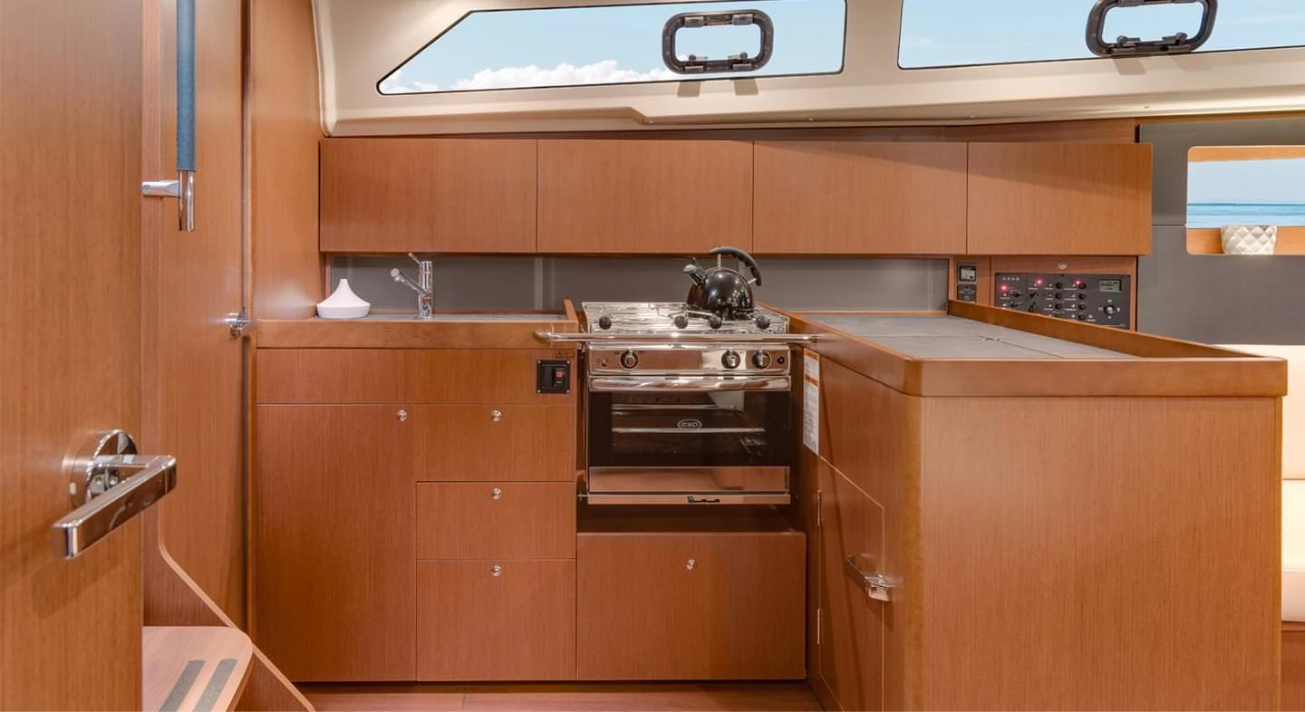 Beneteau Oceanis 41 1
