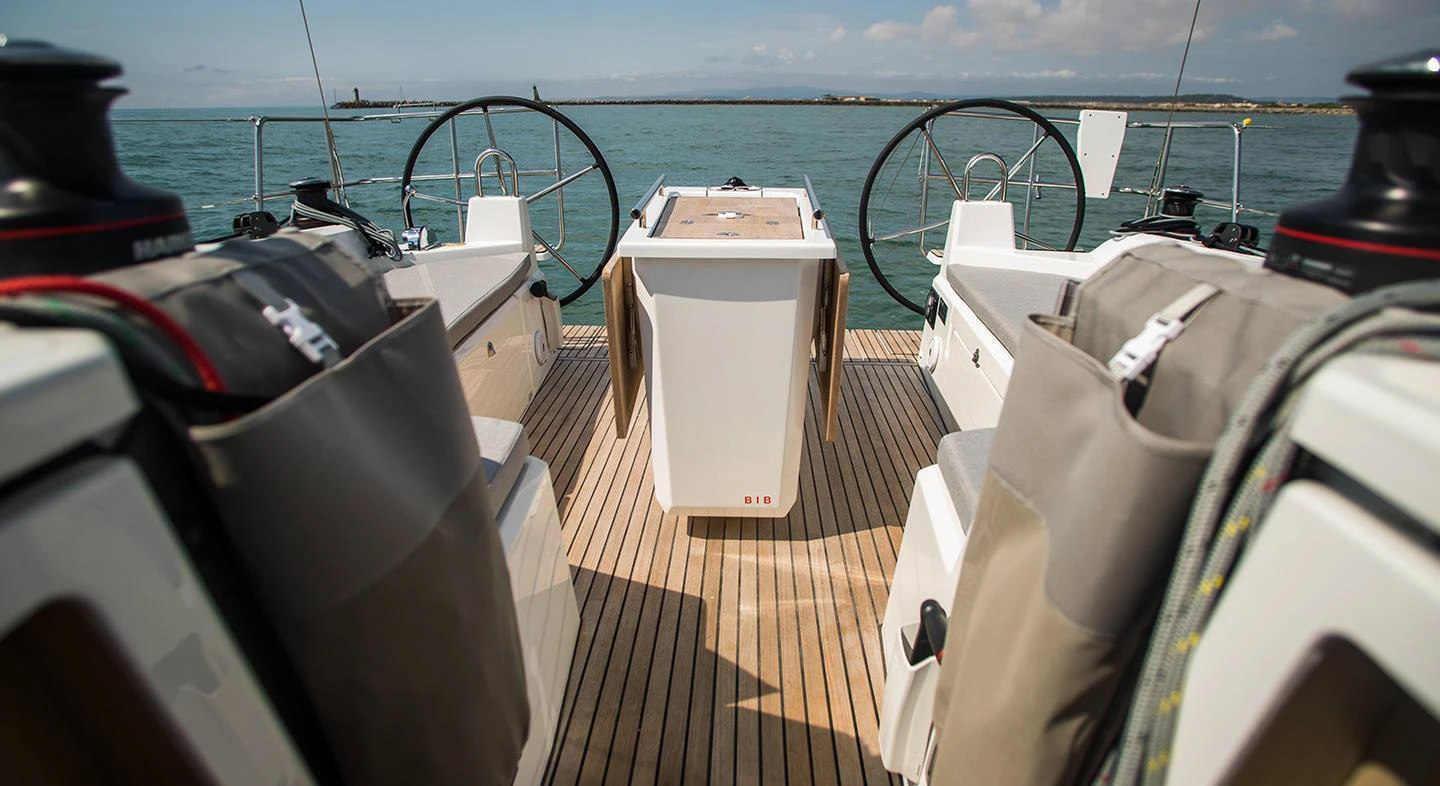 Beneteau Oceanis 40 1