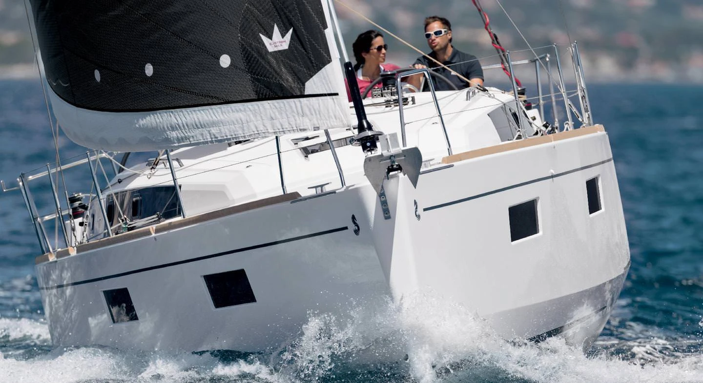 Beneteau Oceanis 38 1