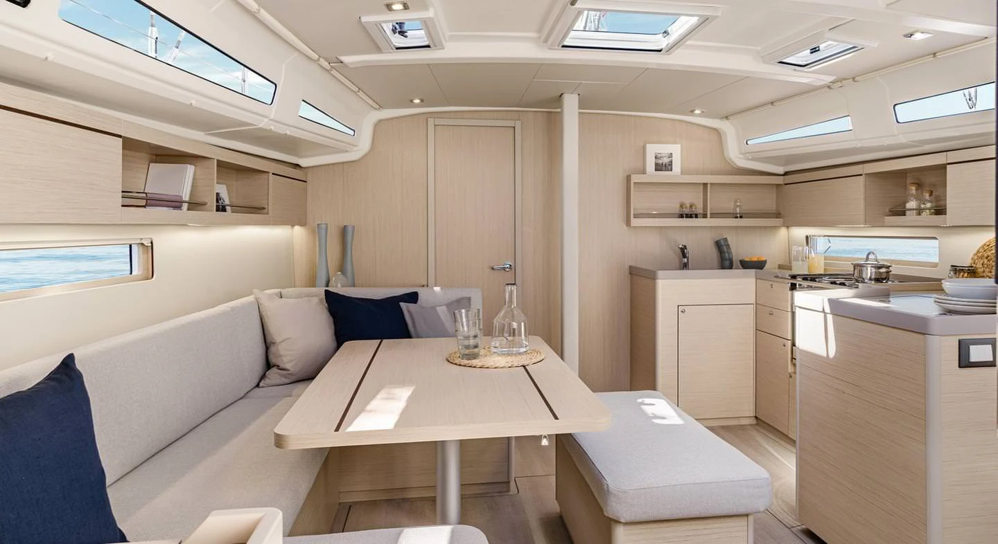 Beneteau Oceanis 40 1