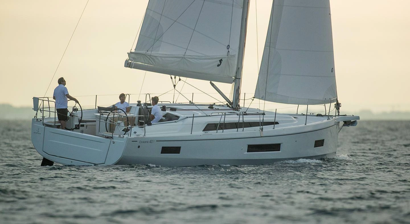 Beneteau Oceanis 40 1