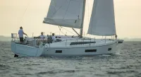 Beneteau Oceanis 40 1