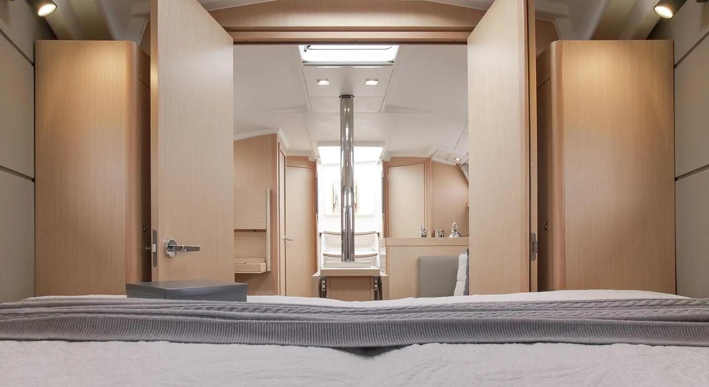 Beneteau Oceanis 35 1