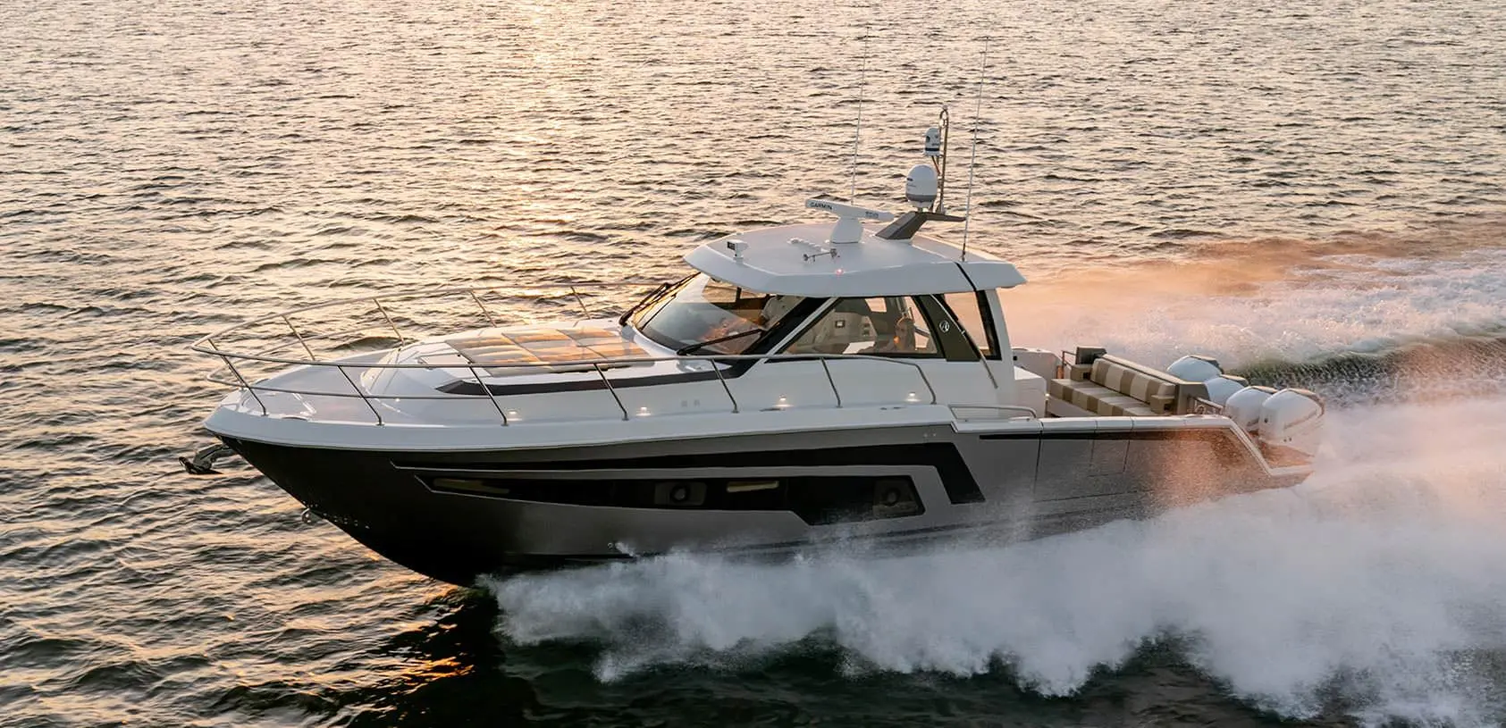 OceanAlexander 45 Divergence Coupe