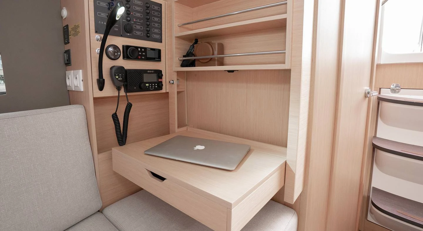Beneteau Oceanis 30 1