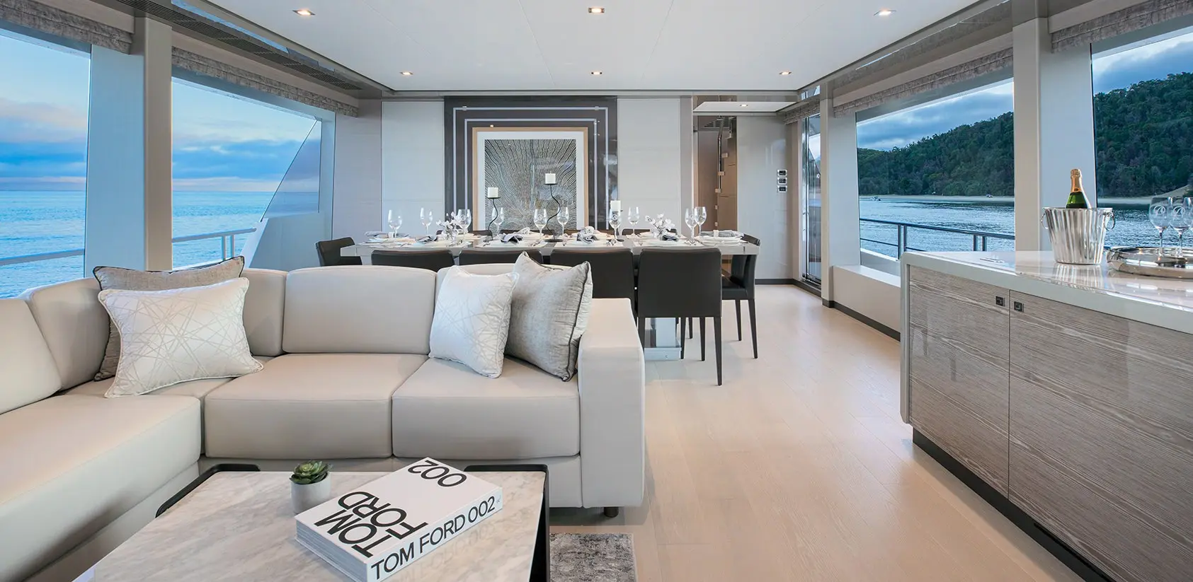 OceanAlexander 27R Skylounge