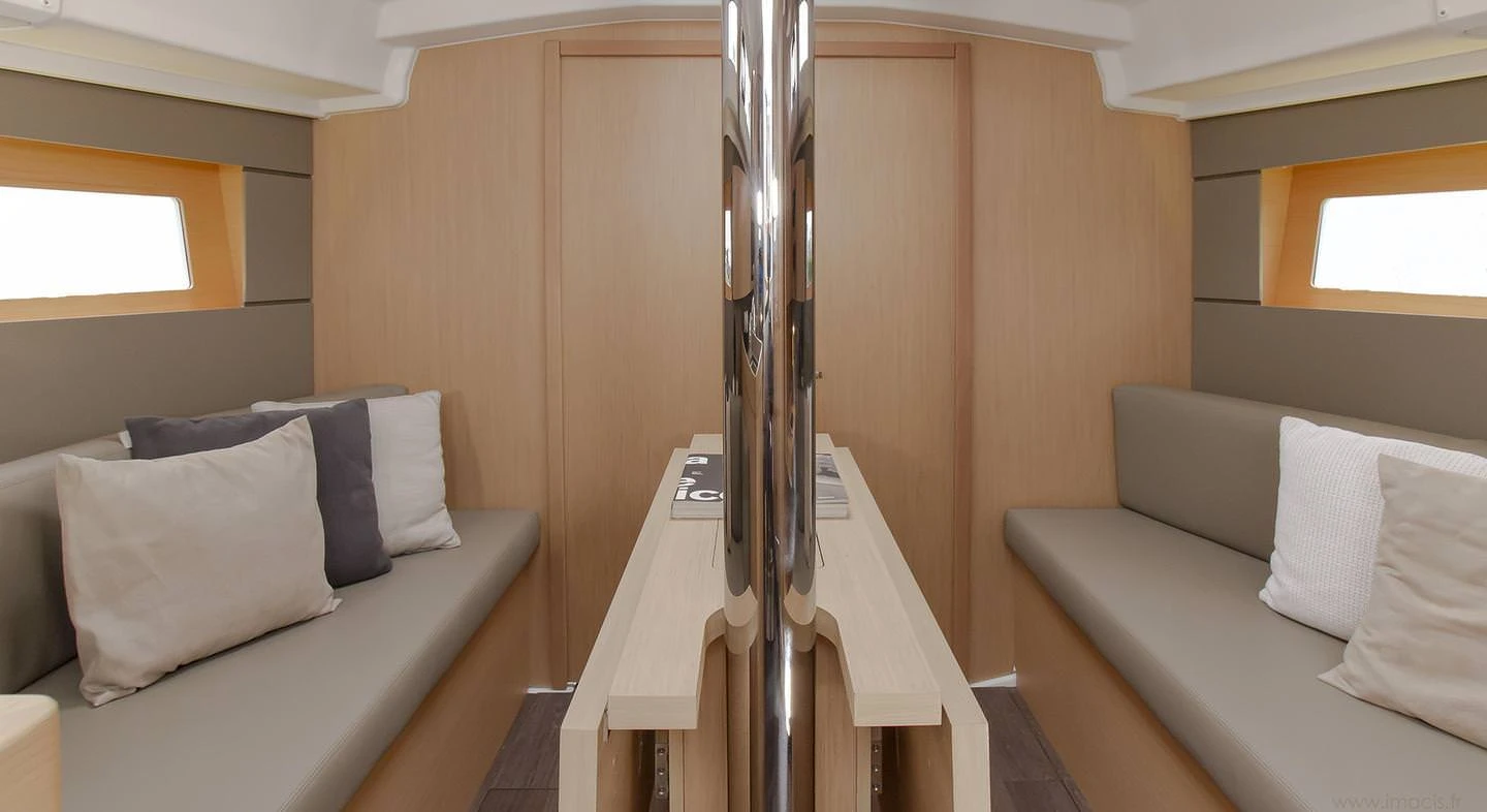 Beneteau Oceanis 35 1