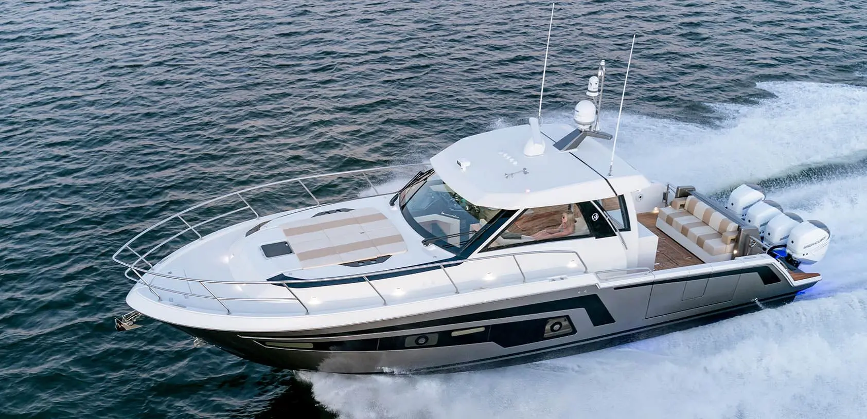 OceanAlexander 45 Divergence Coupe