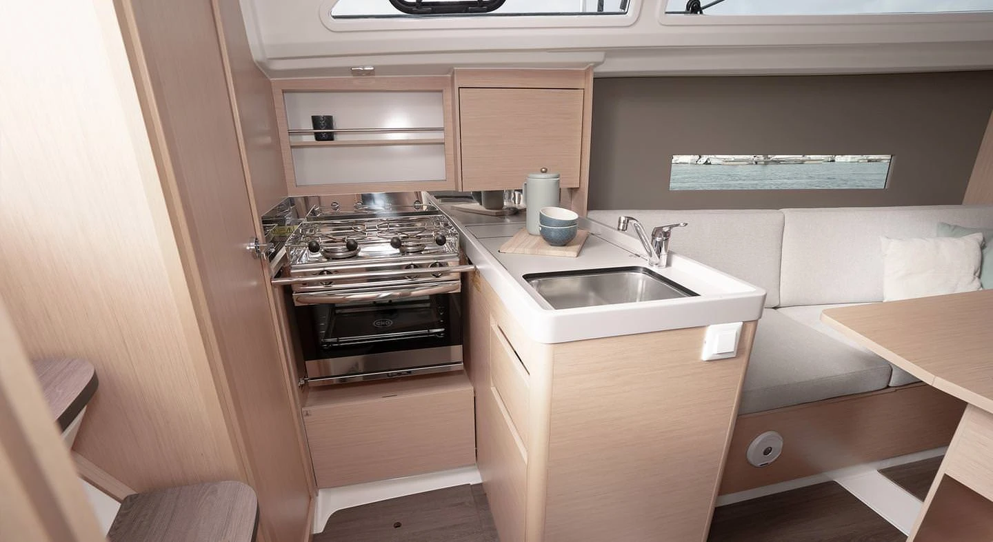 Beneteau Oceanis 30 1
