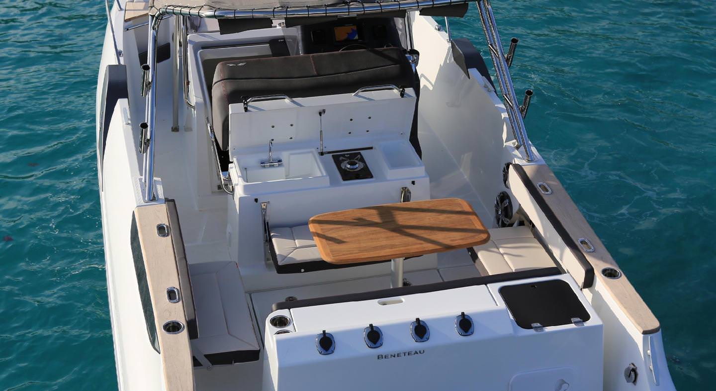 Beneteau Flyer 8 8 Space deck