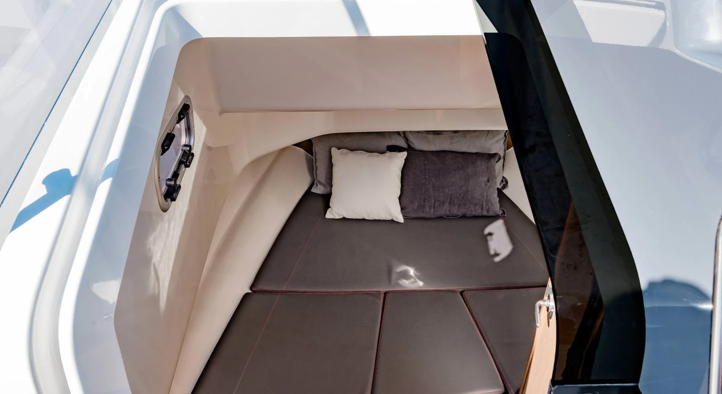 Beneteau Flyer 8 8 Space deck