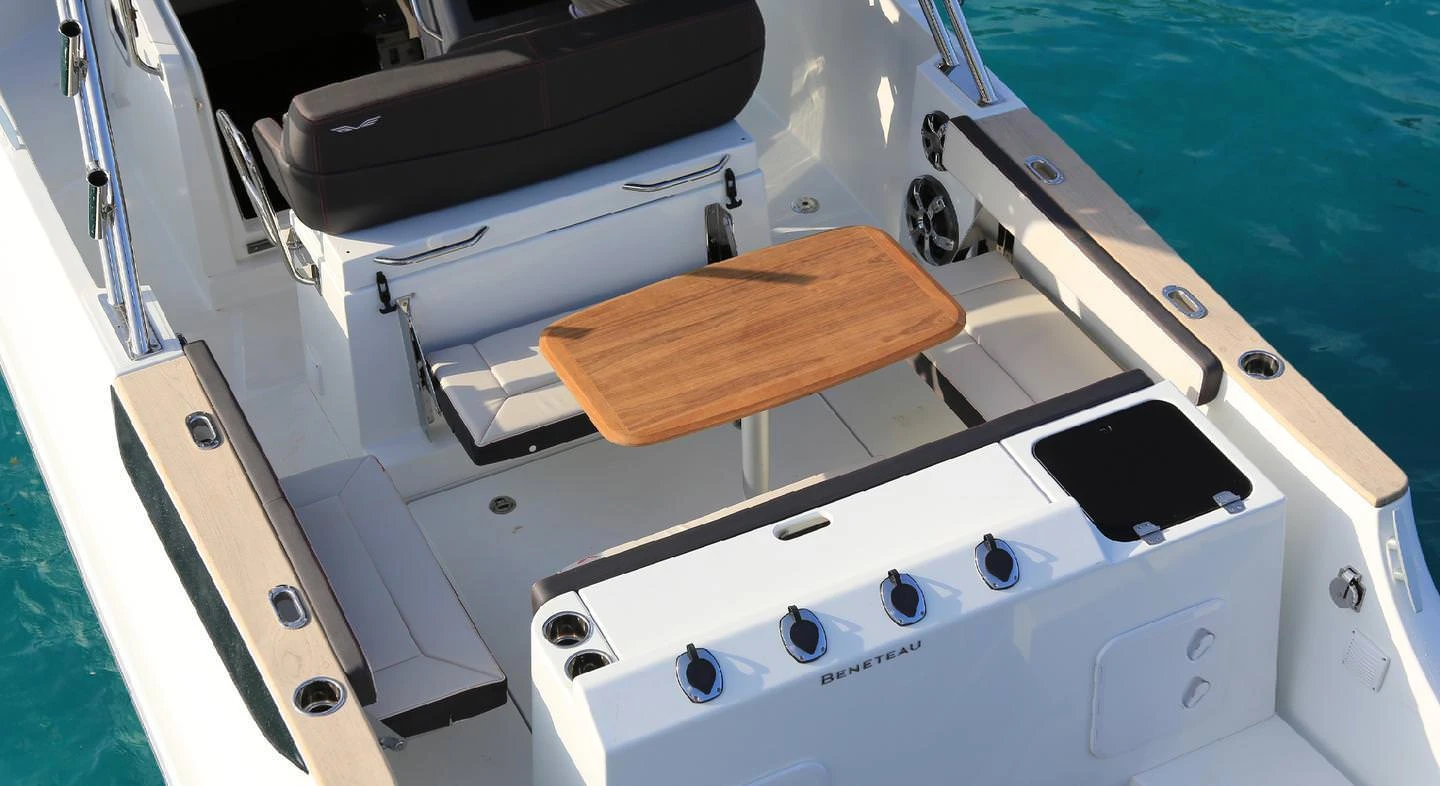Beneteau Flyer 8 8 Space deck