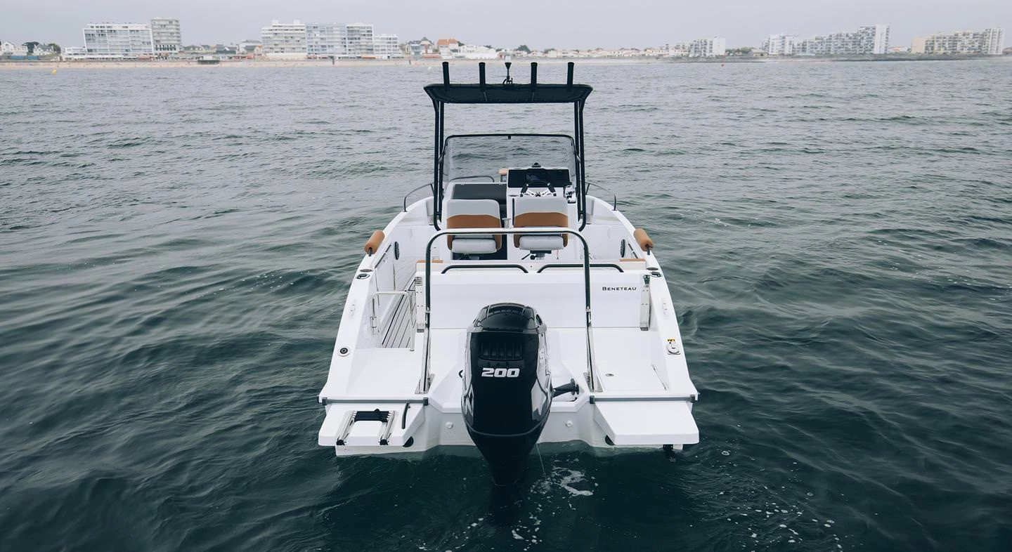 Beneteau Flyer 7 Space deck 