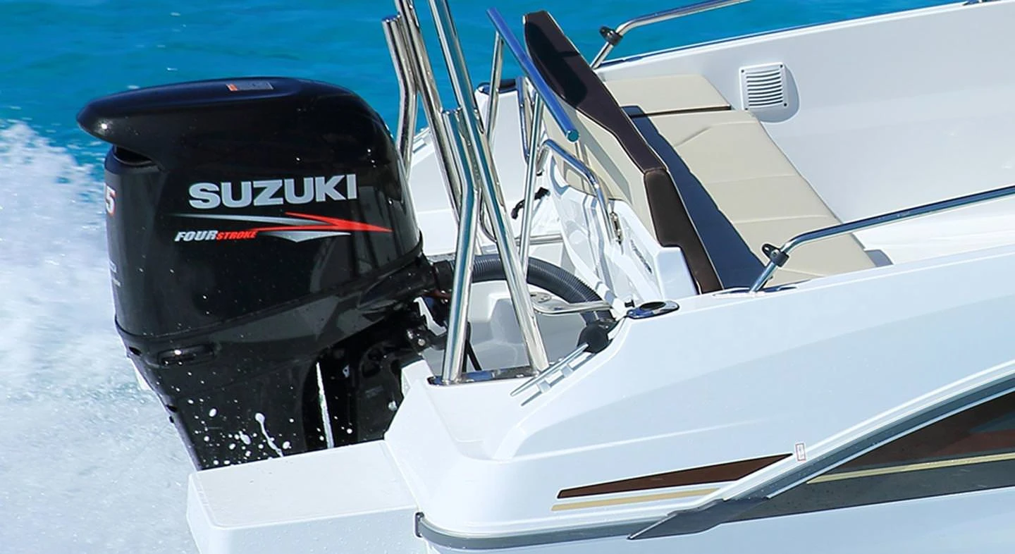 The Beneteau Flyer 5 5 Sun deck