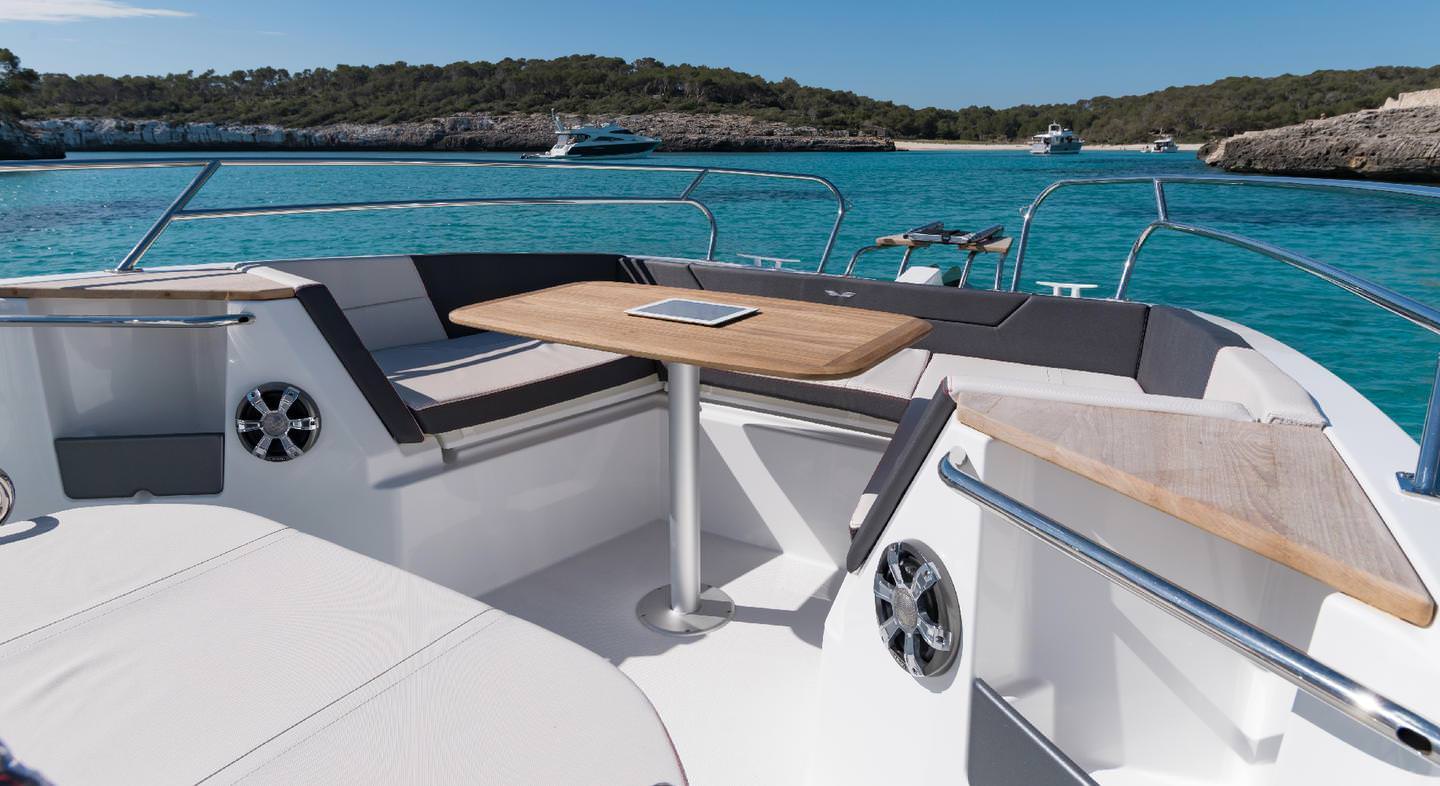 Beneteau Flyer 8 8 Space deck