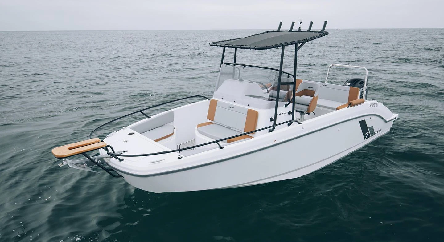 Beneteau Flyer 7 Space deck 