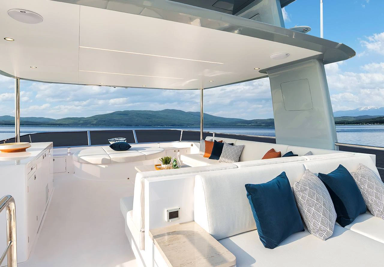 Horizon FD110 Tri-deck