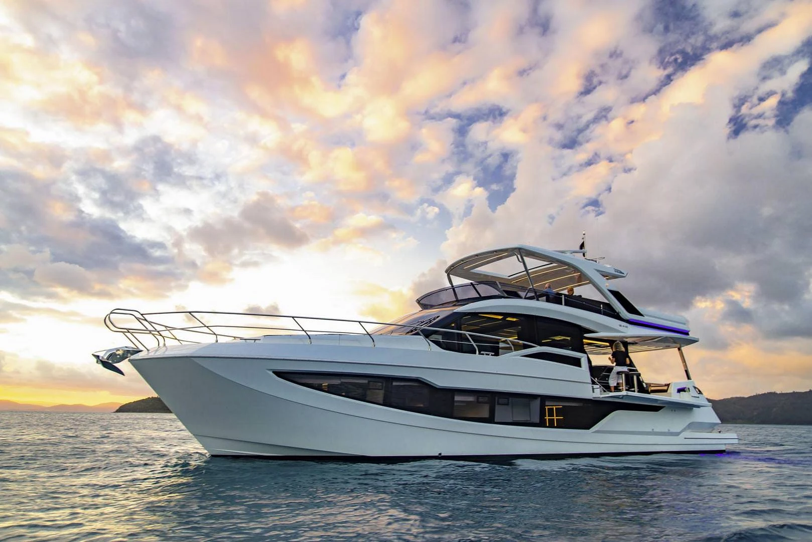 Galeon 640 FLY