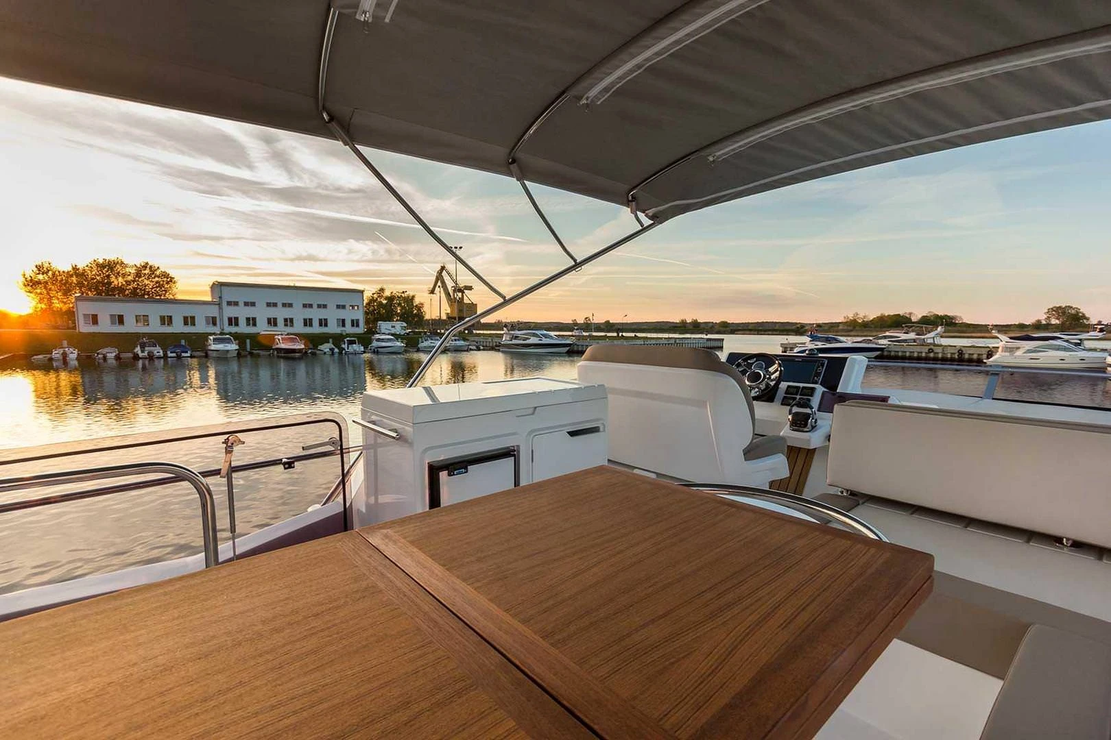 Galeon 550 FLY