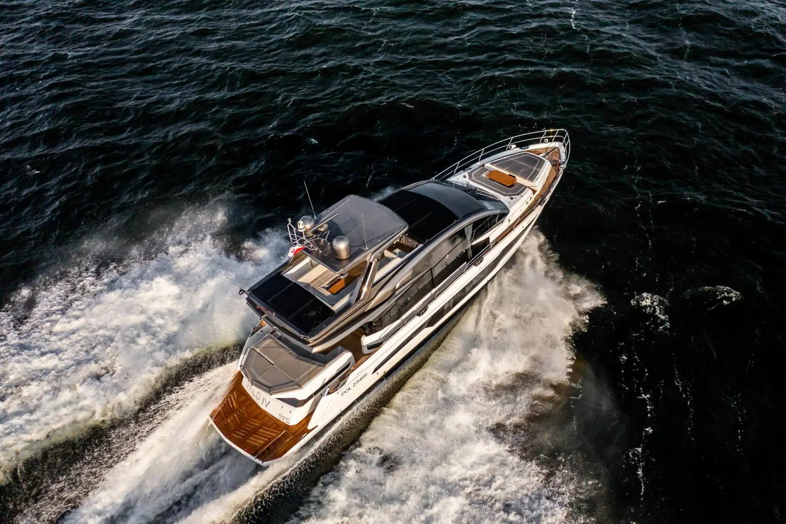 Galeon 700 SKYDECK