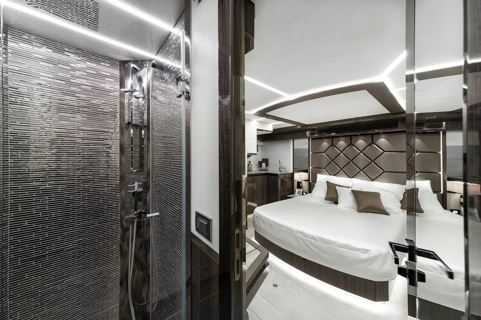 Galeon 650 SKYDECK