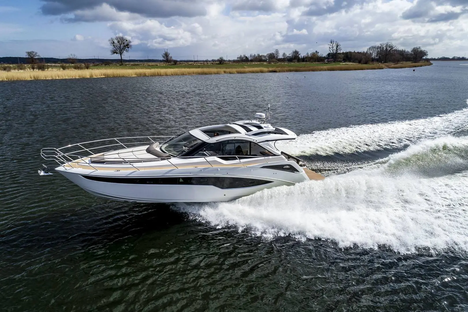 Galeon 405 HTS
