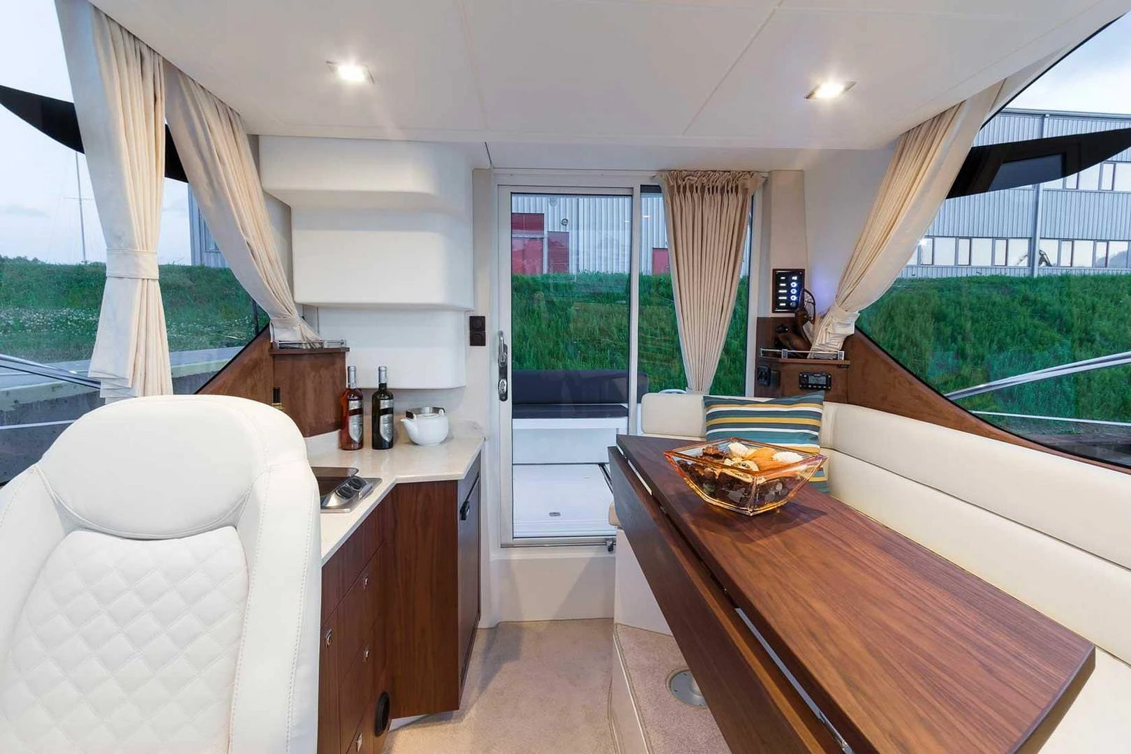 Galeon 300 FLY