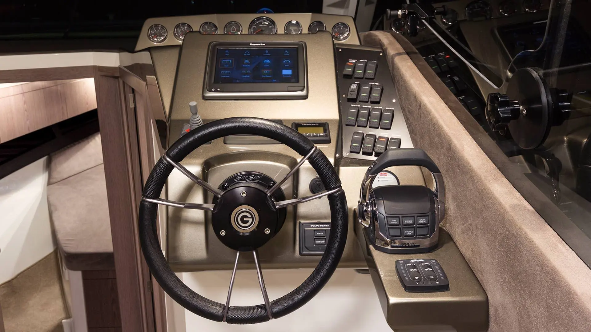 Galeon 310 HTS