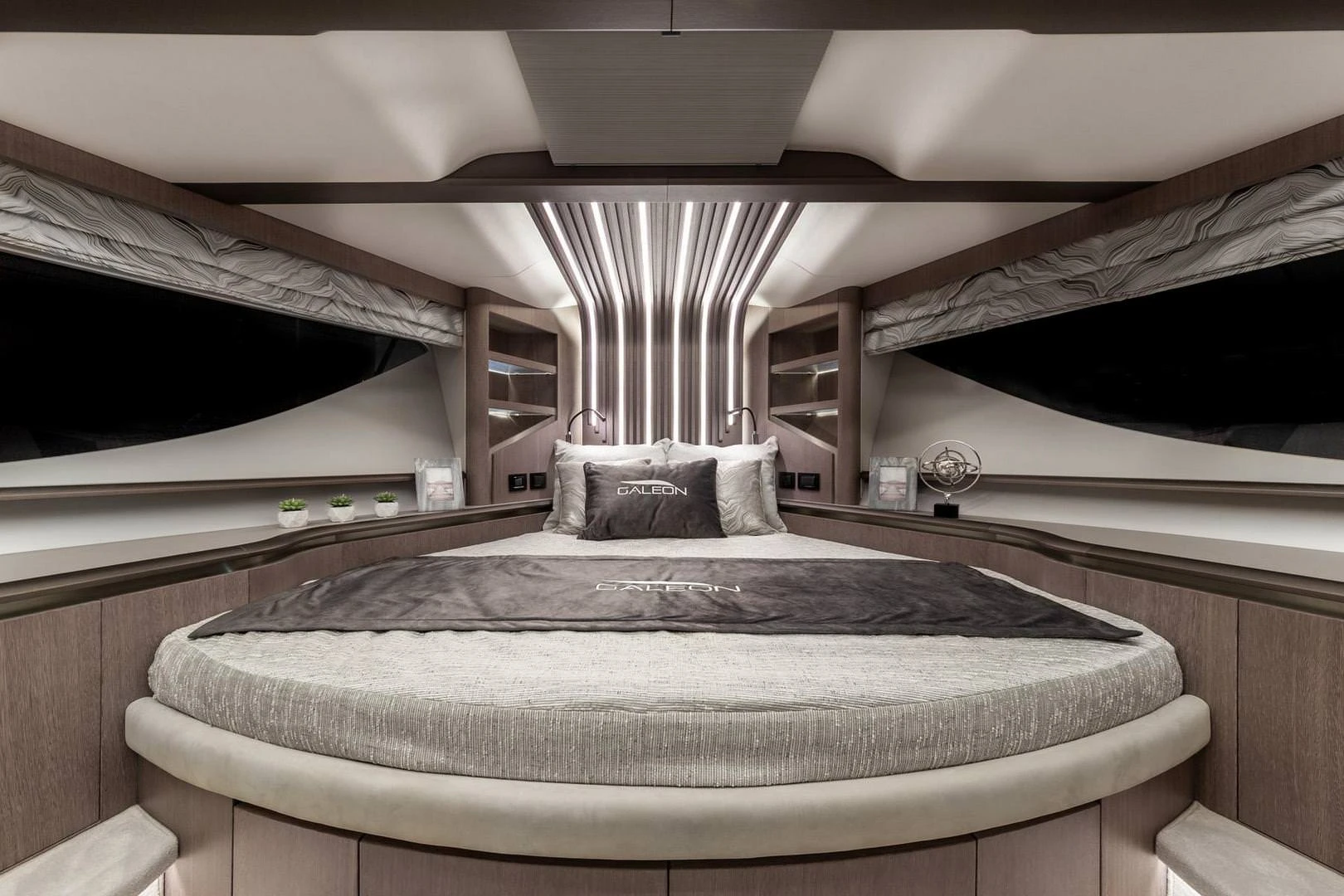 Galeon 800 FLY