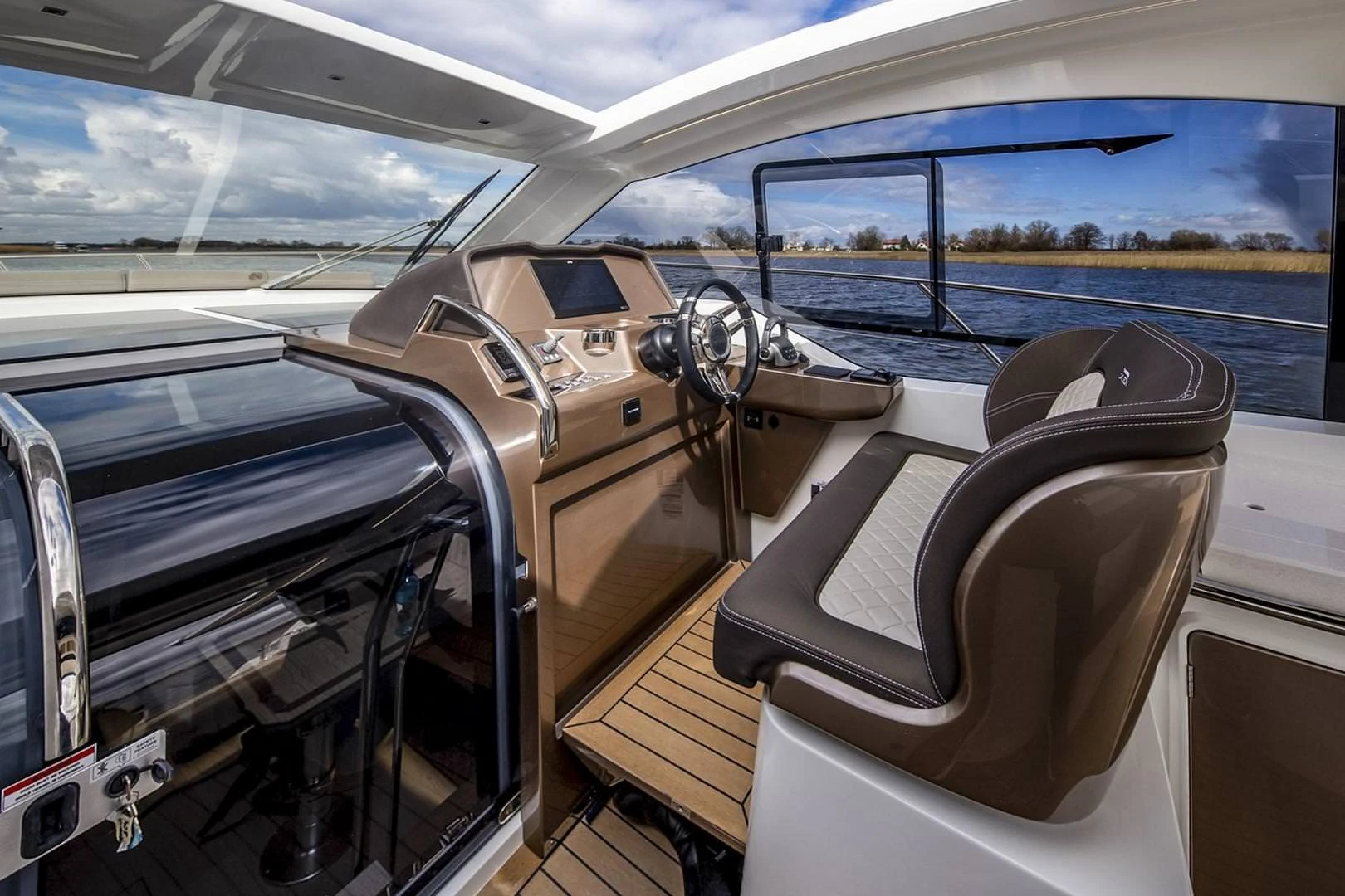 Galeon 405 HTS