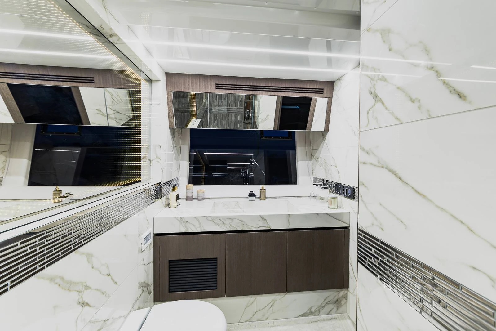 Galeon 680 FLY