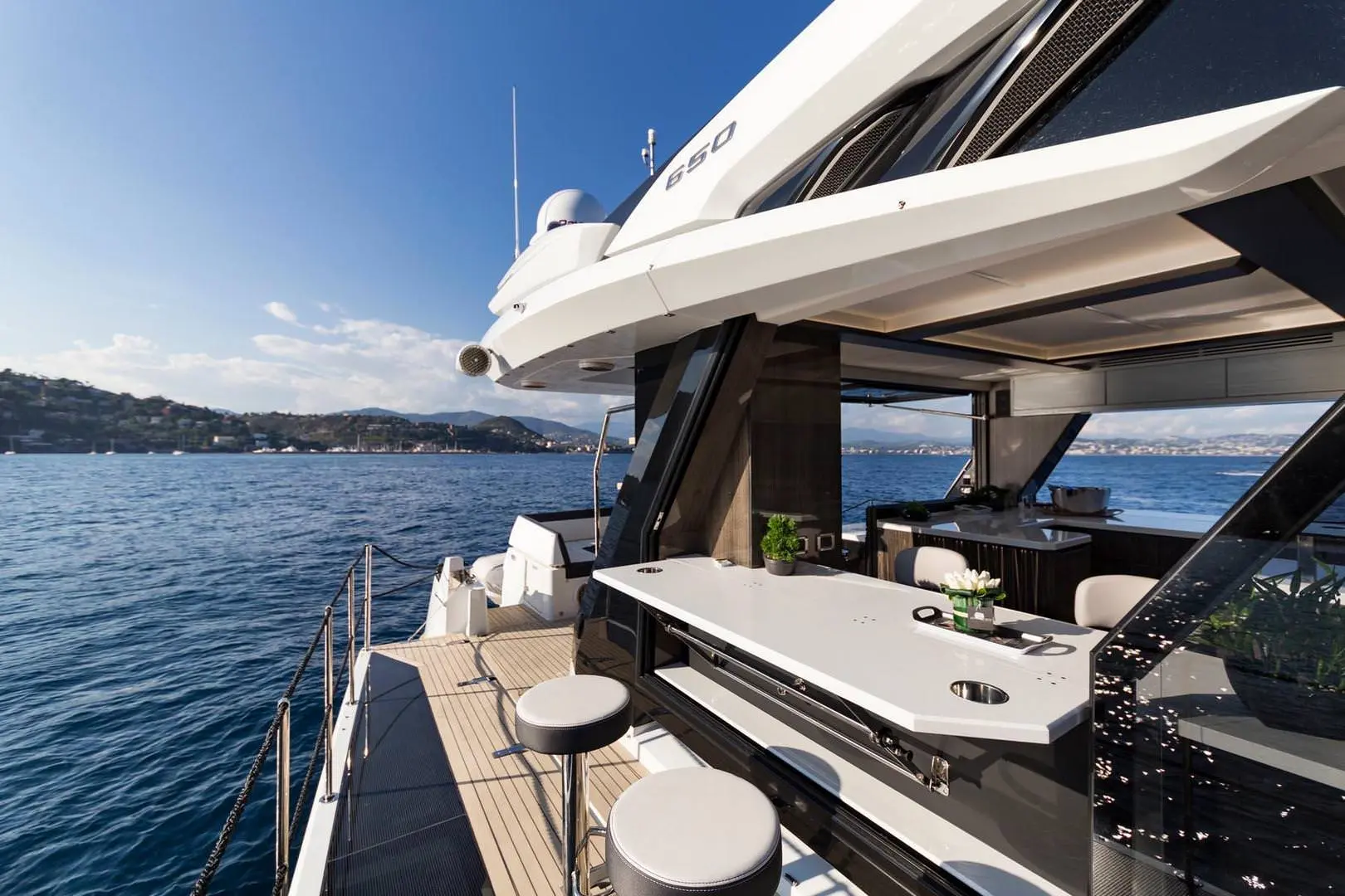 Galeon 650 SKYDECK