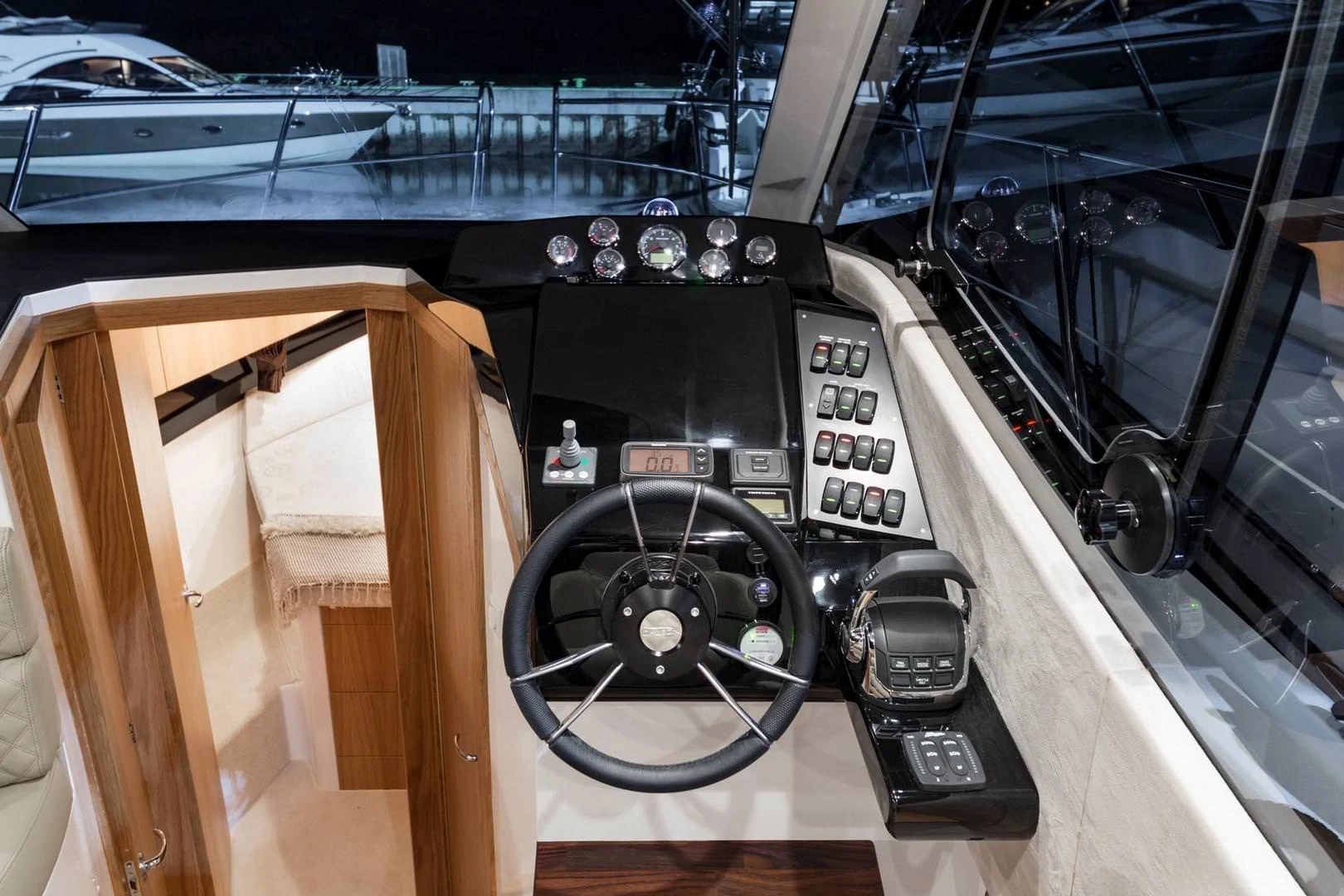 Galeon 310 HTS