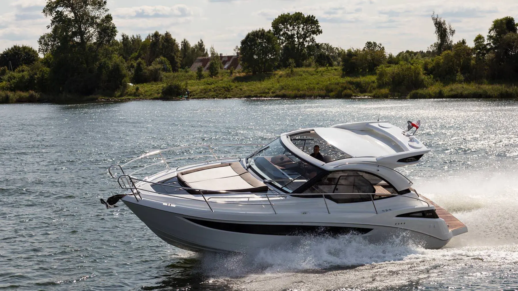 Galeon 335 HTS