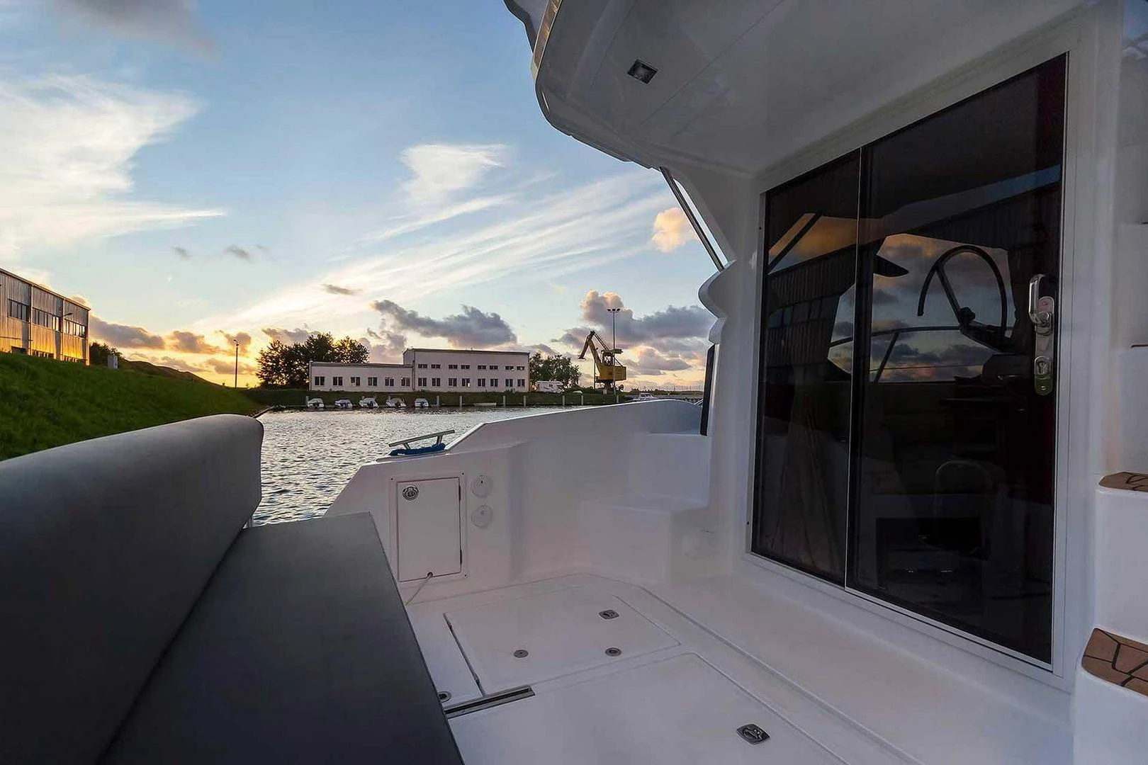 Galeon 300 FLY