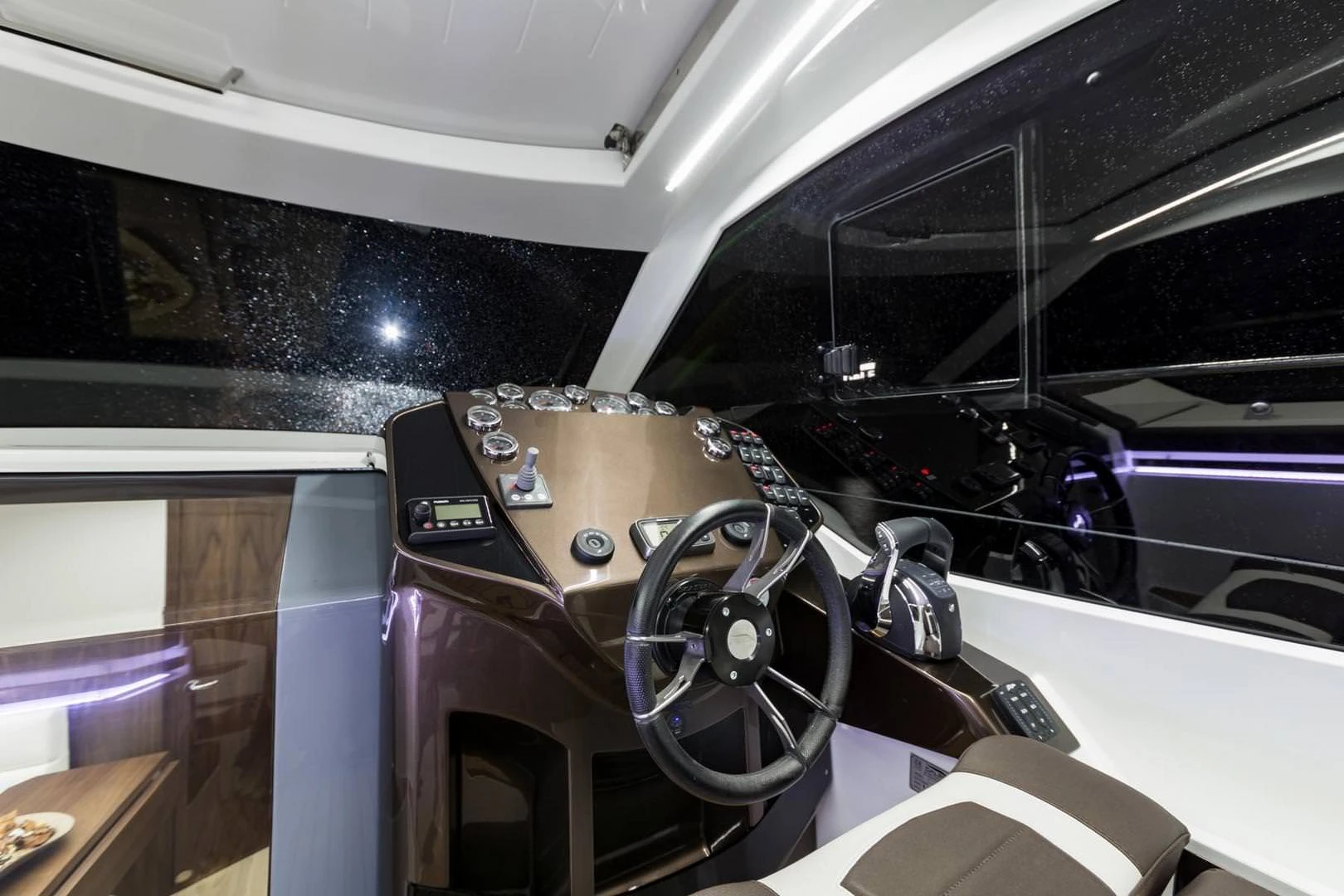 Galeon 335 HTS