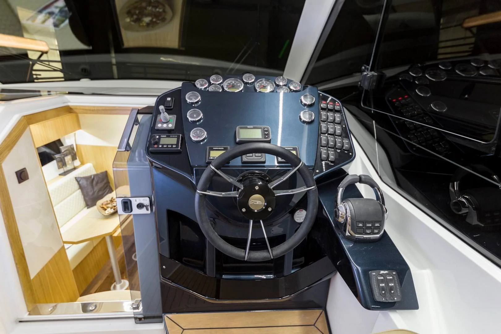 Galeon 335 HTS