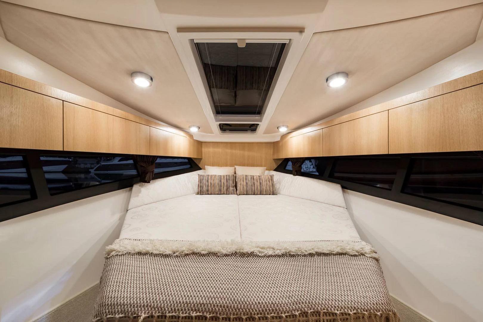 Galeon 310 HTS