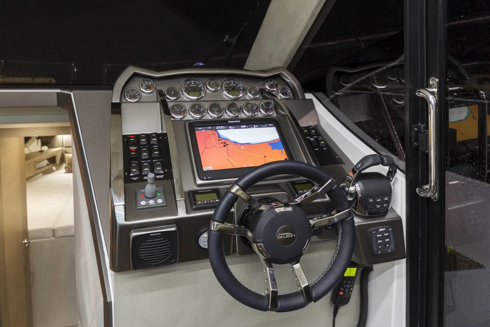 Galeon 360 FLY