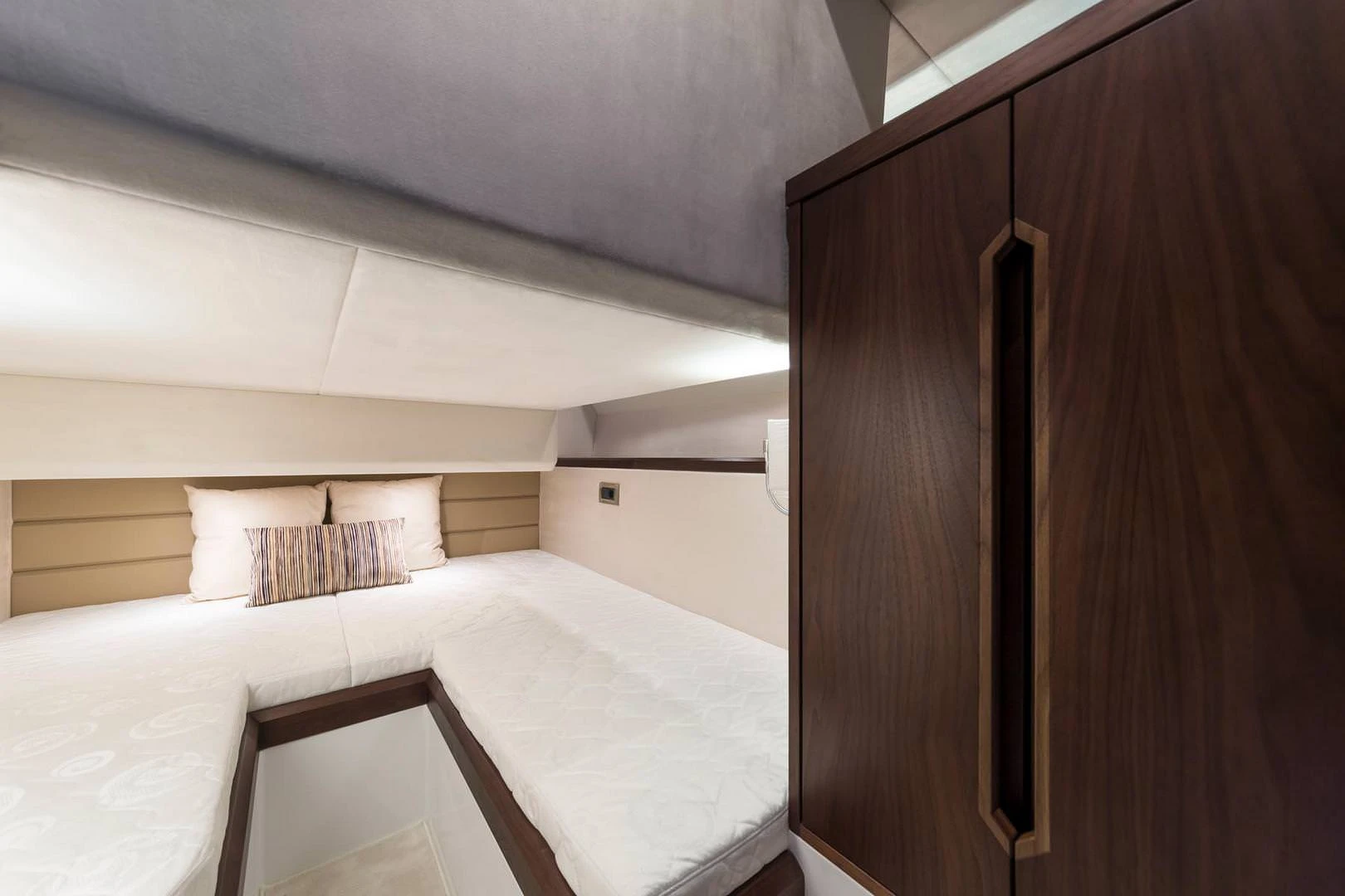 Galeon 425 HTC
