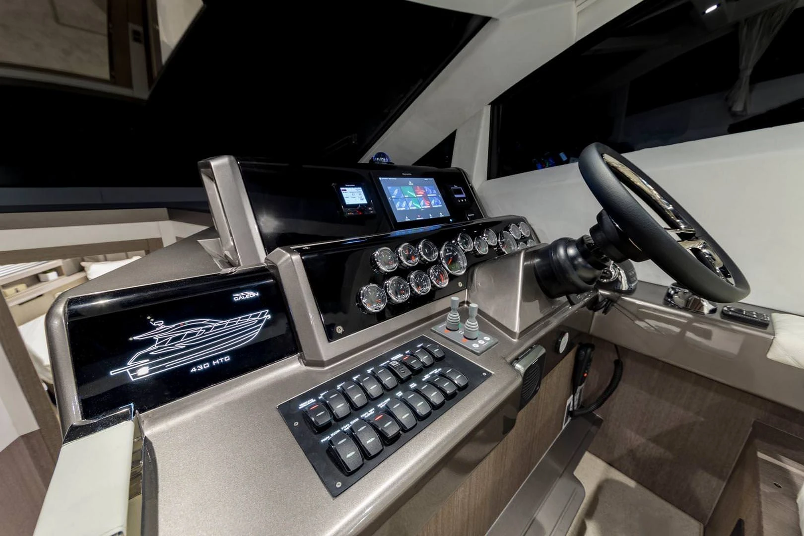 Galeon 430 HTC