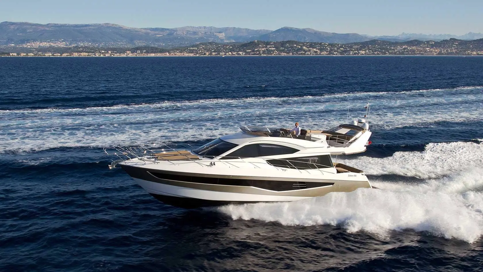 Galeon 550 Fly