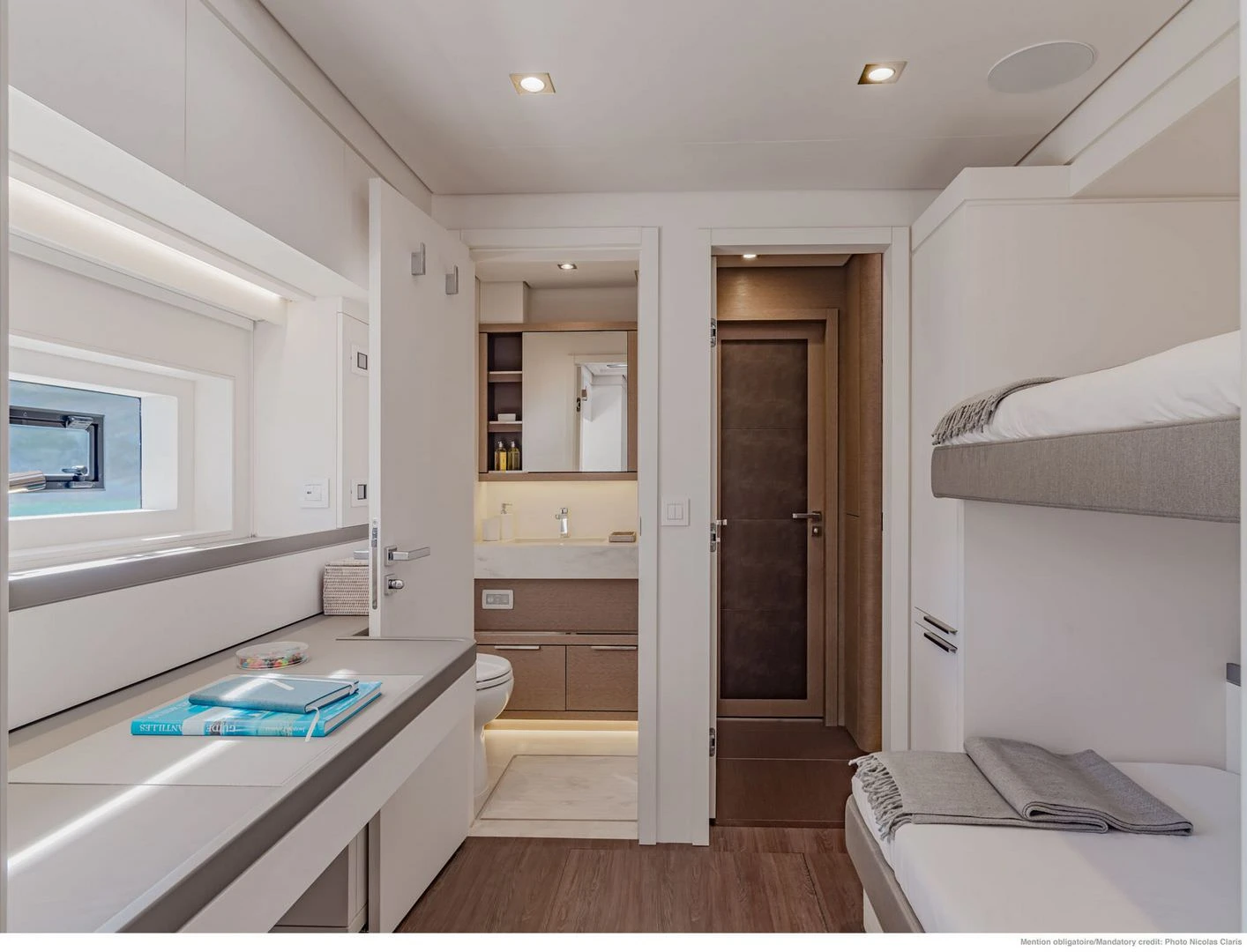 Lagoon SEVENTY 7