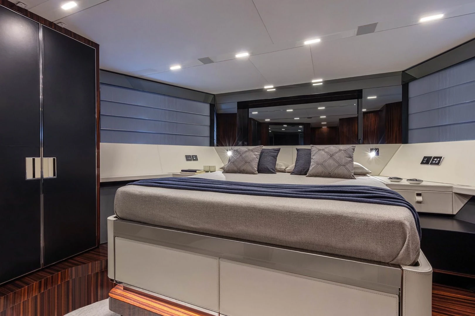 Riva FOLGORE 2000 M96L