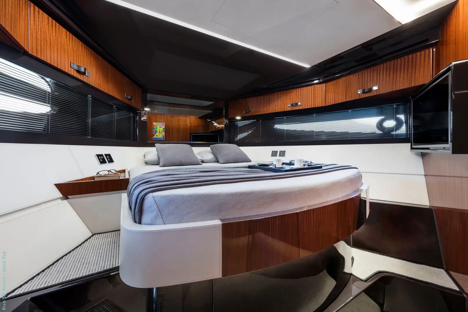 Riva Bahamas V12 1550