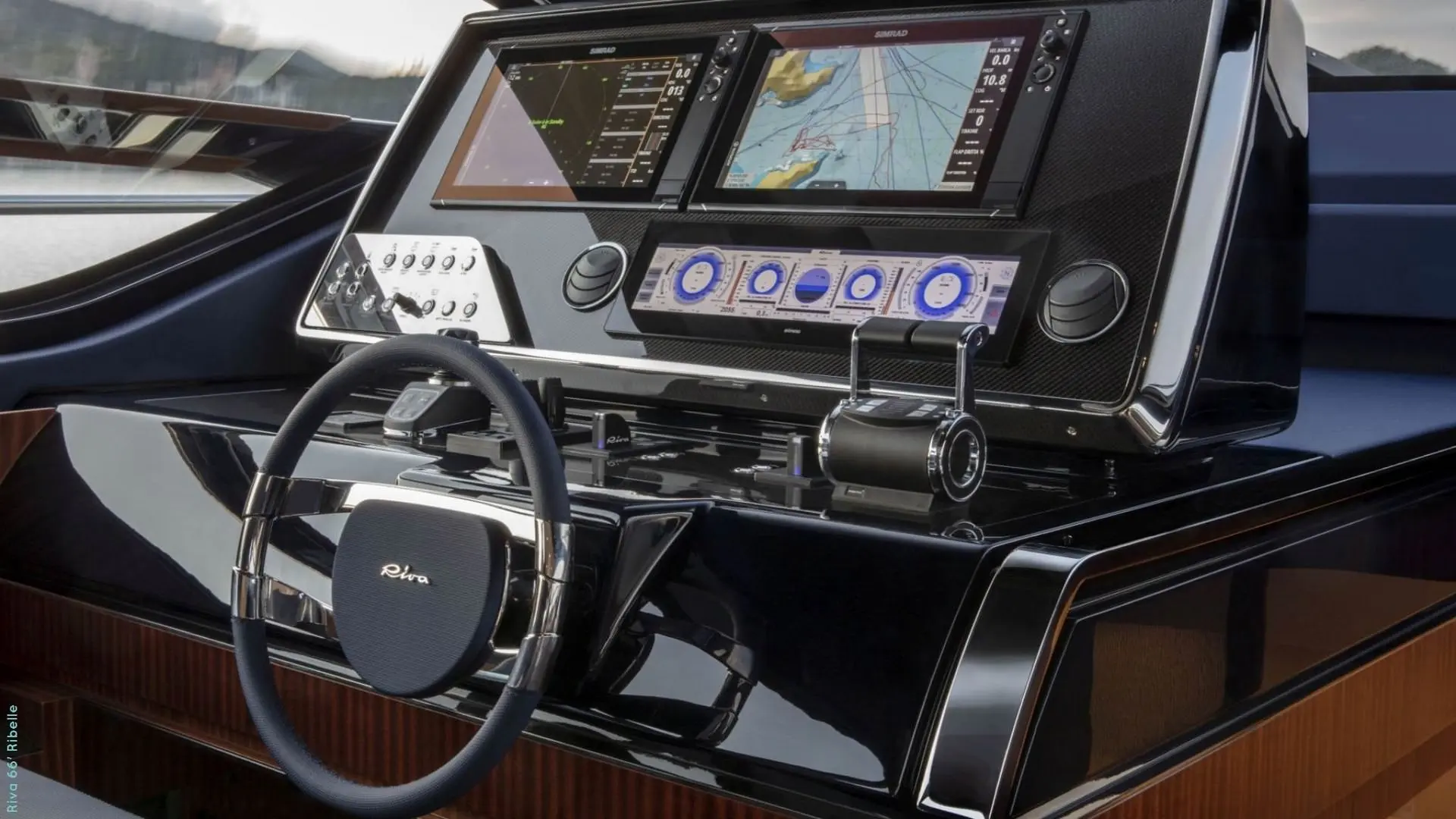 Riva RIBELLE V12 1550